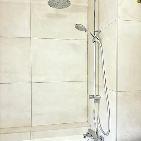 Апартаменты Modern Parisian Flat Quartier Asiatique Choisy *